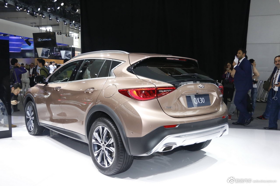 英菲尼迪QX30