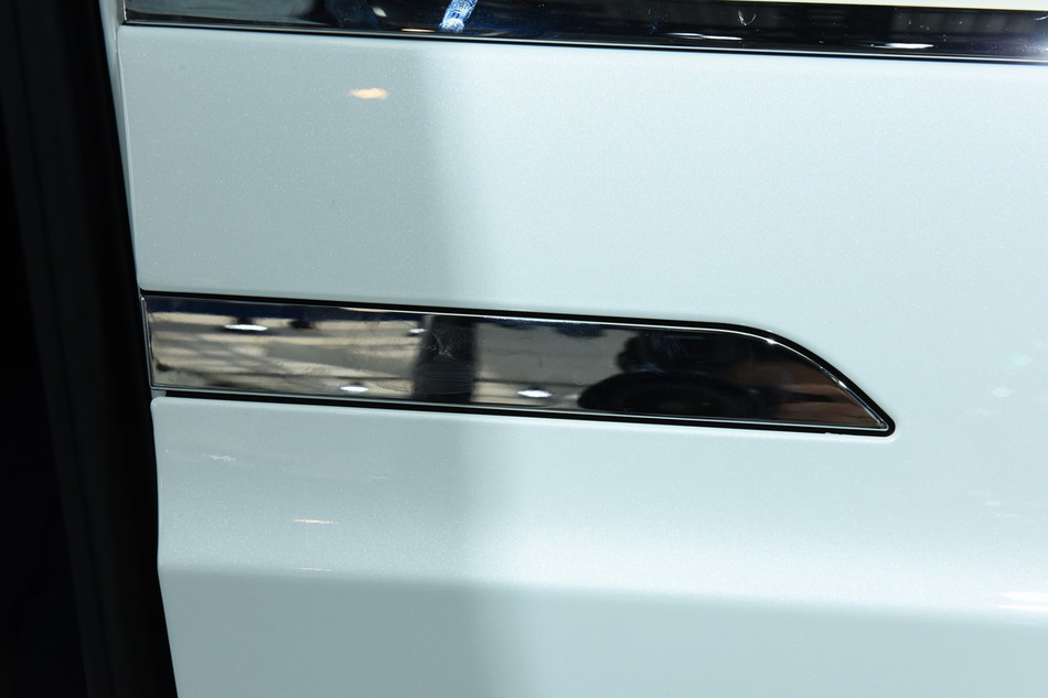 特斯拉Model X9.8折起  新浪购车促销中