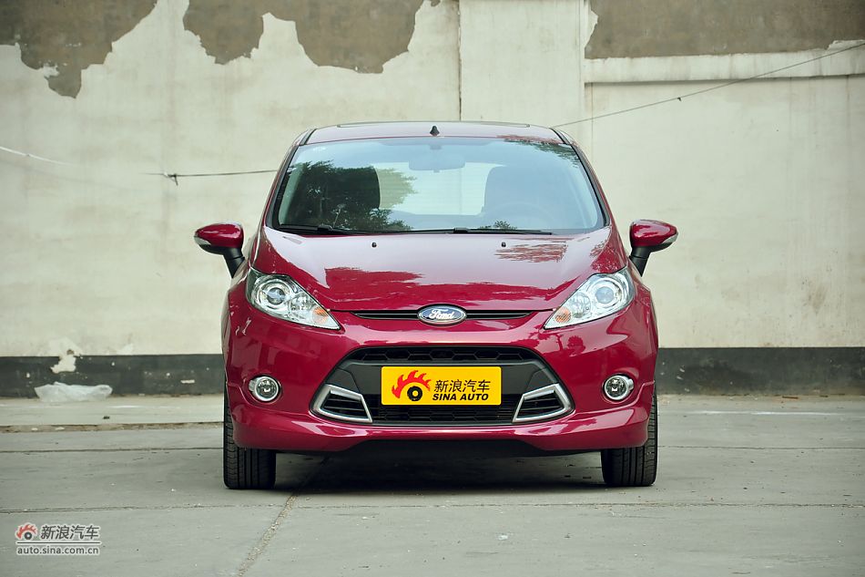 嘉年华两厢优惠1.3万元 送6800元礼包