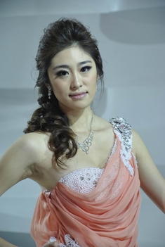 2011海南国际车展模特高清实拍