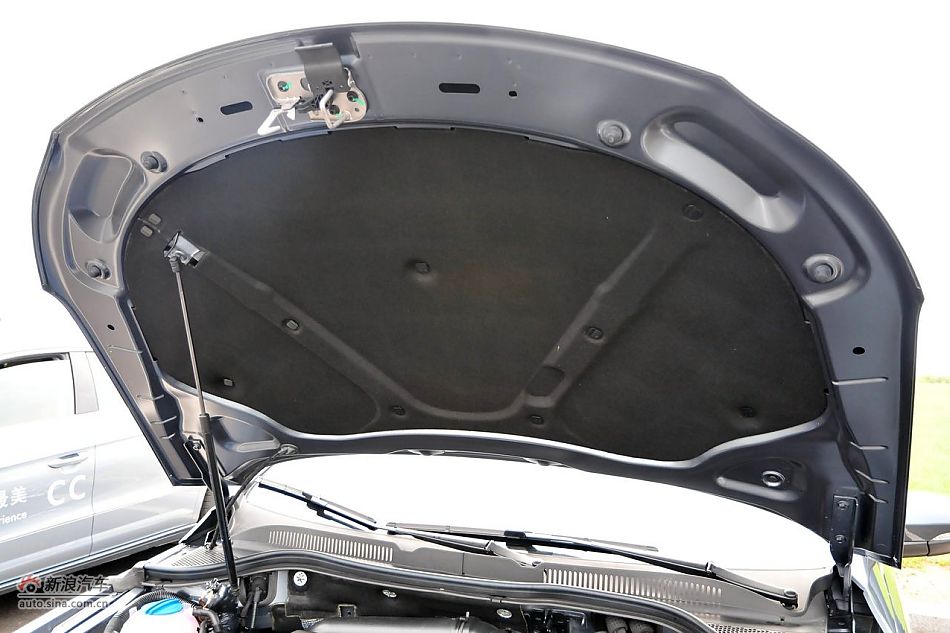 发动机盖带有隔音棉_大众CC底盘图片168002