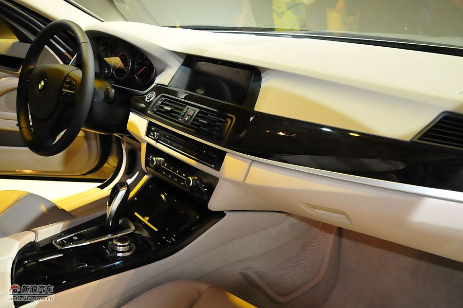 全新宝马523Li内饰_宝马5系活动图片840027_