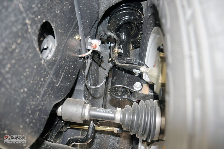 2012款海马骑士实拍_骑士引擎底盘图片9700