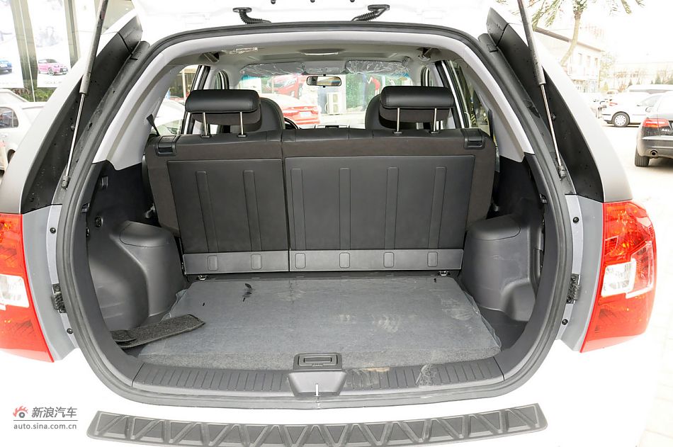 2012款狮跑实拍_狮跑空间图片10870067_汽车