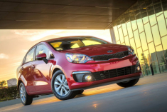 起亚发布新款RIO三厢版官图