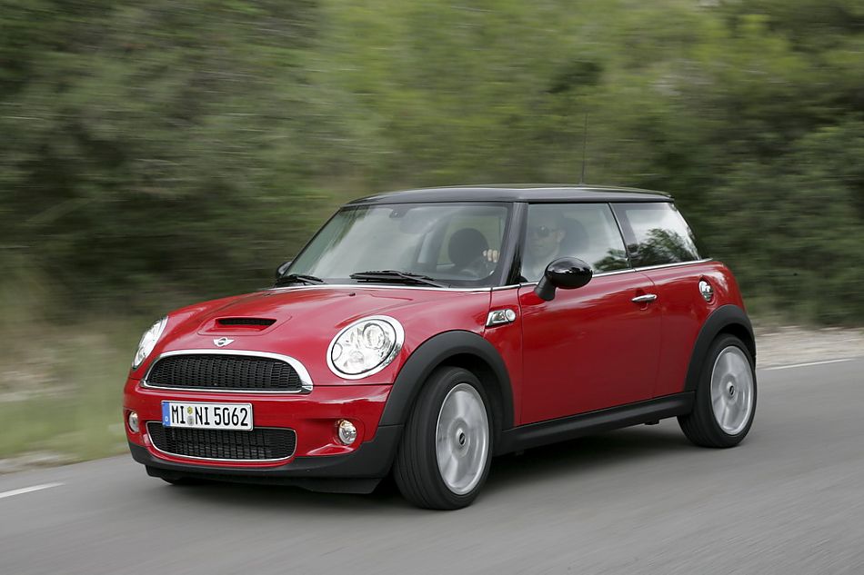 Mini cooper S动态图片_MINI图片_汽车图库