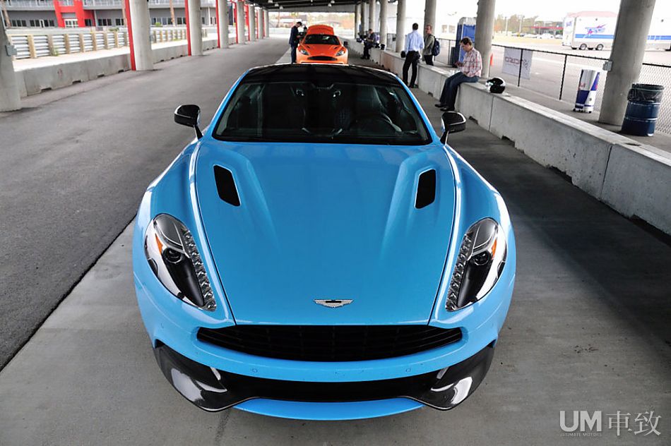 DBS 2014Vanquish_21930147___