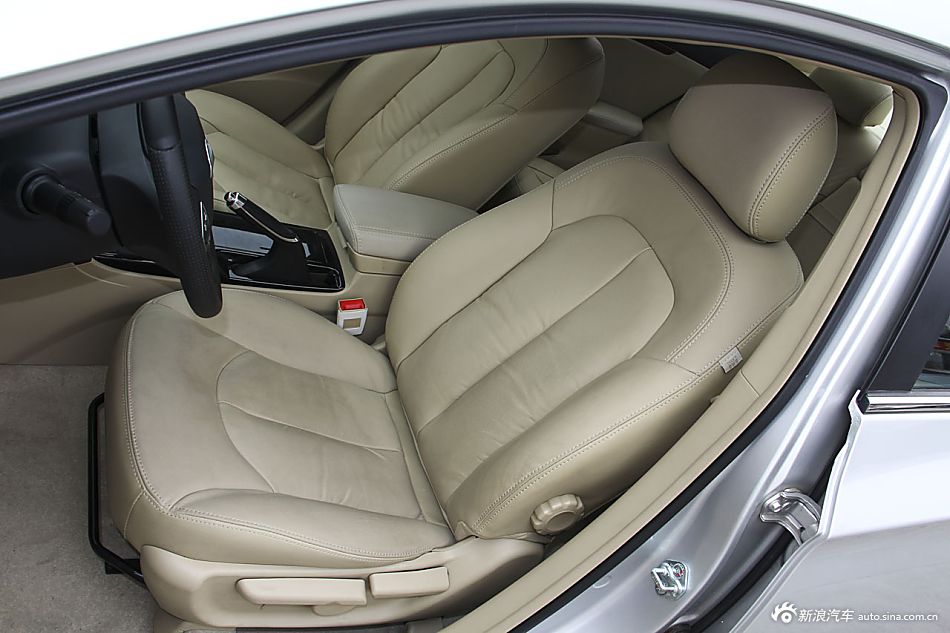 2014款海马M8 2.0L自动舒适型 2014款海马M8 2.0L自动舒适型