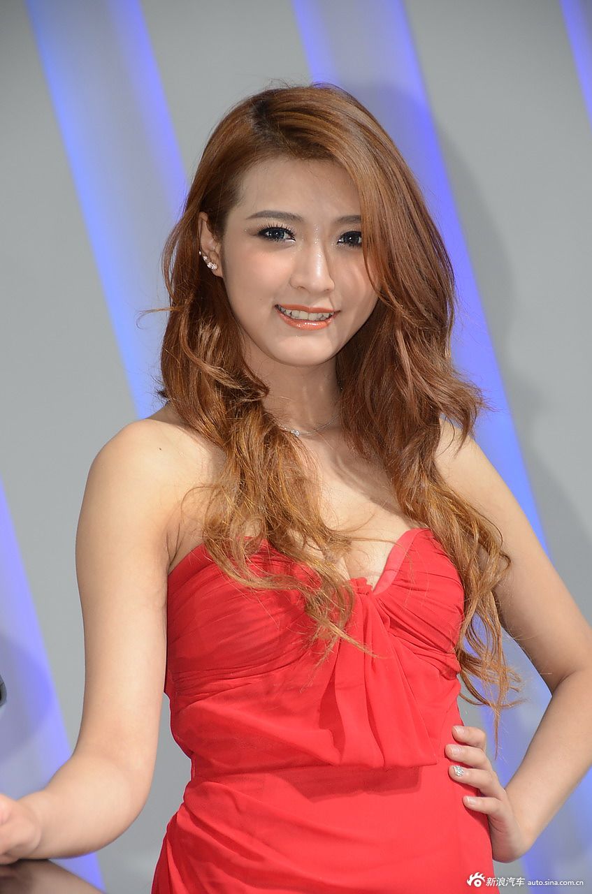 2012长春<em>车展美女模特</em>高清图_17420175_汽车