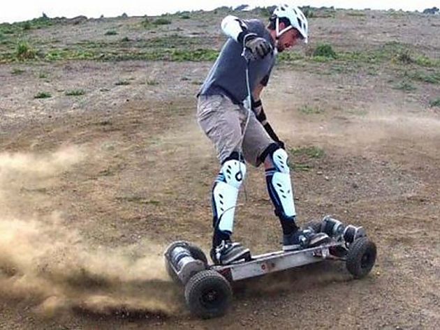 45公里加速1.9秒 最快电动滑板问世