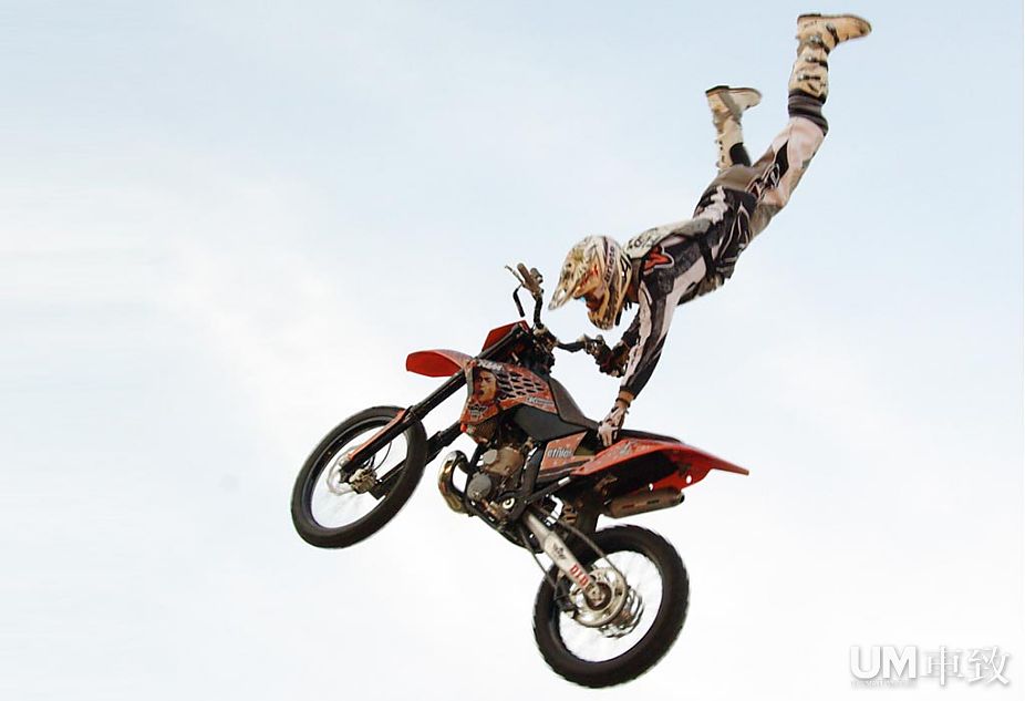 XGAME 热血骑士与极限摩托的斗兽场(2\/32)