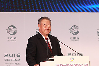 第十一届全国政协提案委员会副主任、中国机械工业联合会会长王瑞祥