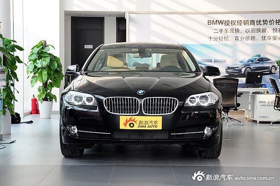 宝马5系现车充足 到店赏车赠精美礼品