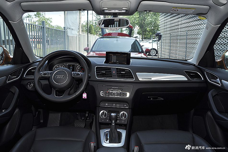 2013款奥迪Q3 35TFSI舒适型