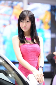 2013广州车展车模高清组图第六季