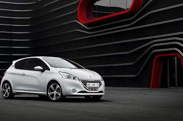 标致208 GTi细节发布 小钢炮再升级