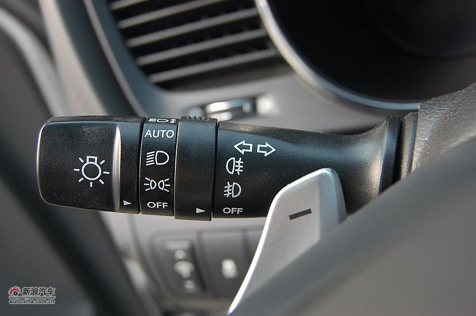 2011款东风悦达起亚K5_K5内饰功能图片9500