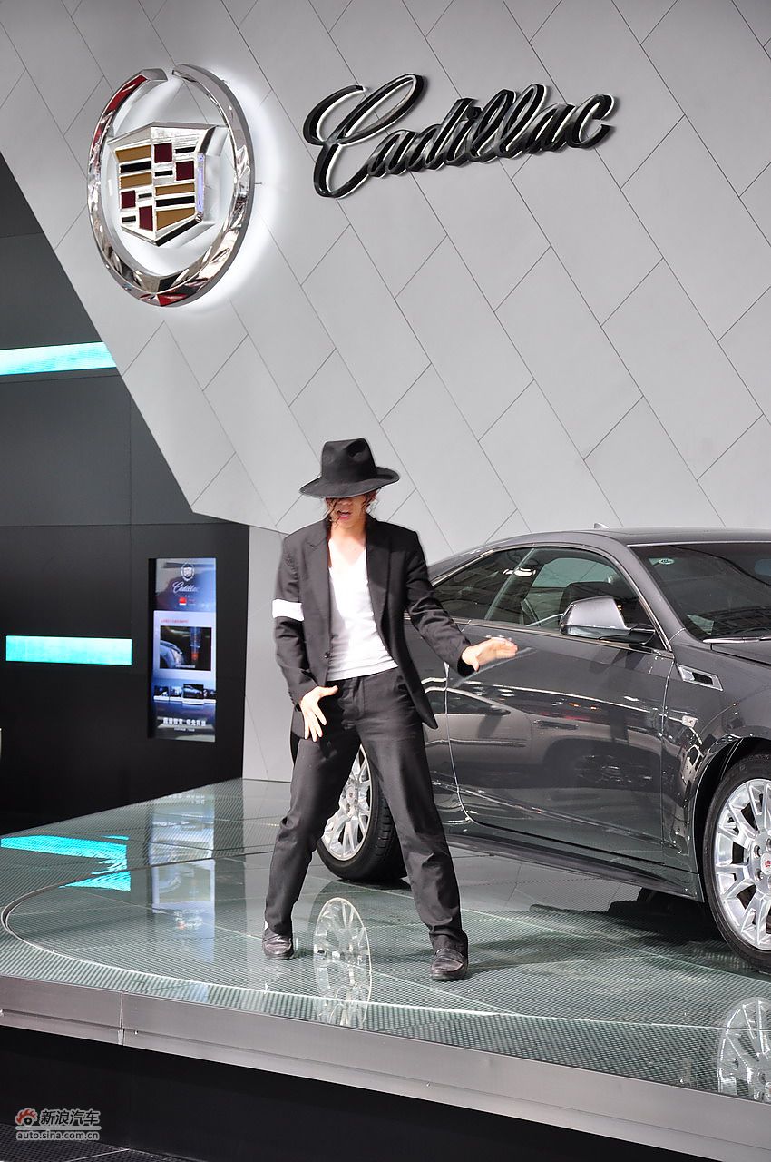 2011沈阳国际车展杰克逊模仿秀_6340475_汽