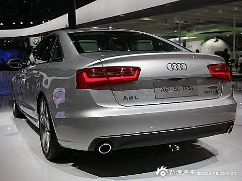 自己把车后灯撞烂了,交强险赔么。我现在离开