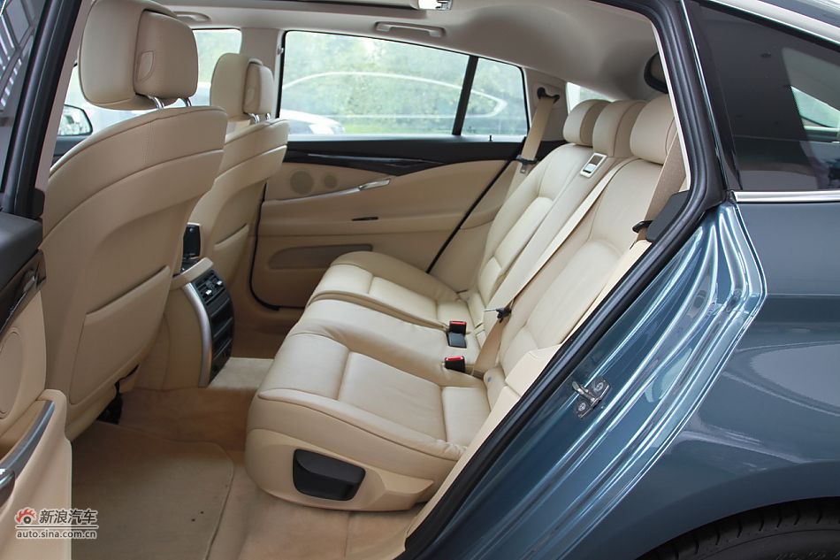 宝马5系GT 535i典雅型_宝马5系-进口座椅空间图片7450496_汽车图库_新浪汽车_新浪网