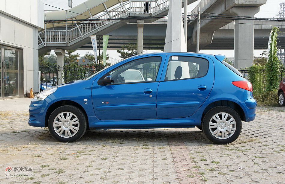 2012款雪铁龙C2 1.6自动运动型_C2外观图片