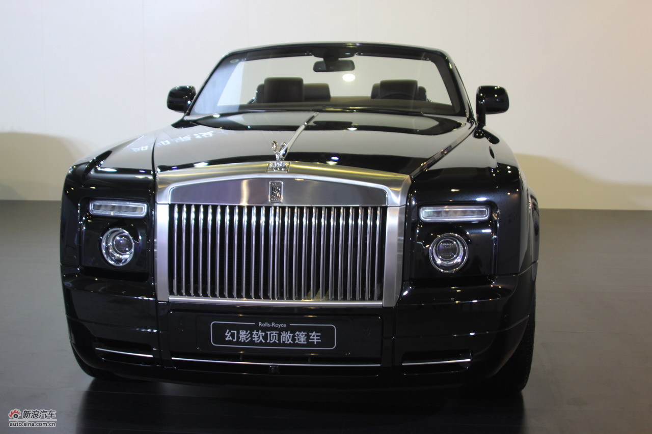 劳斯莱斯幻影软顶敞篷车