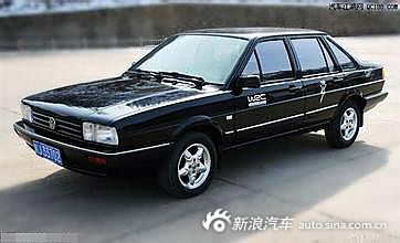 这是孙俪的第二辆车,孙俪在上海拍广告收工就曾乘坐这样一辆黑色的