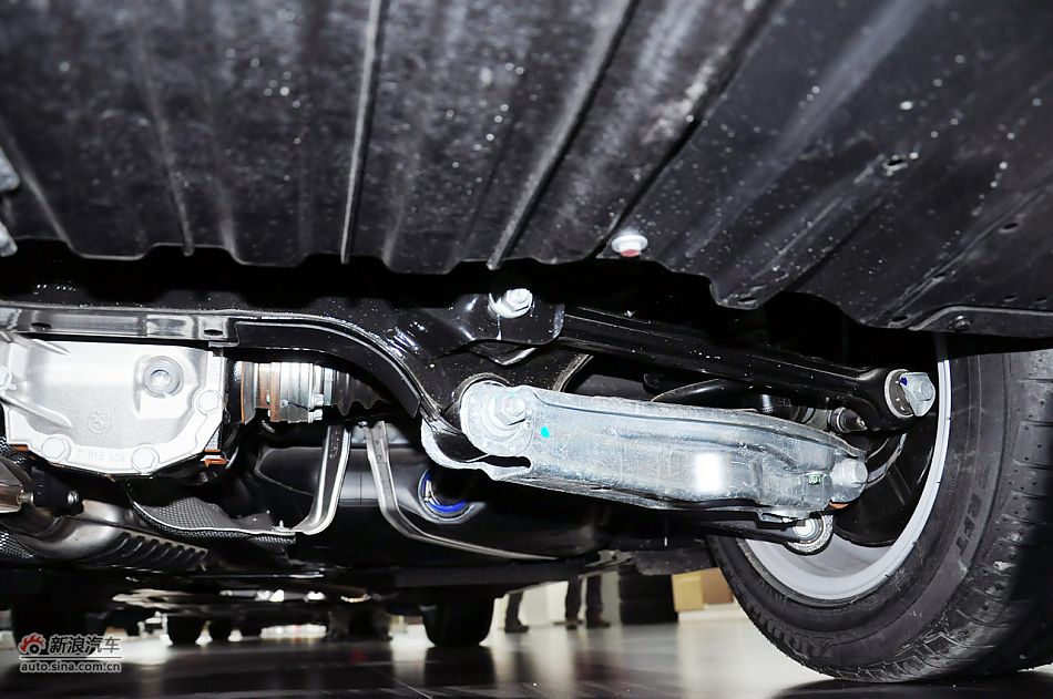 2012款宝马3系实拍_宝马3系底盘图片109605