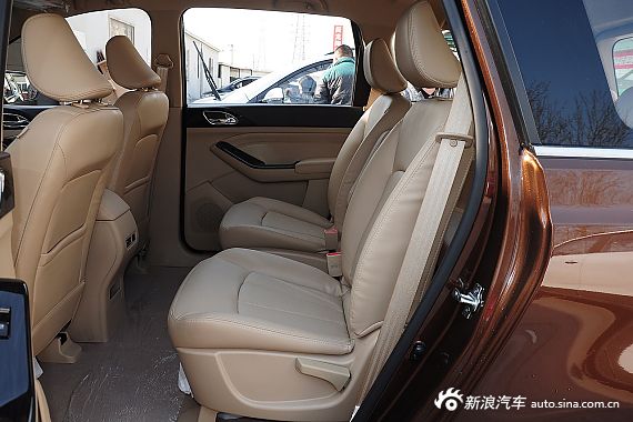 2015款宝骏730 1.8L手动舒适型