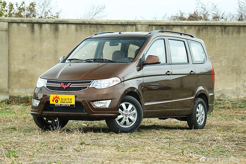 2014款五菱宏光s 1.5l 手动标准型