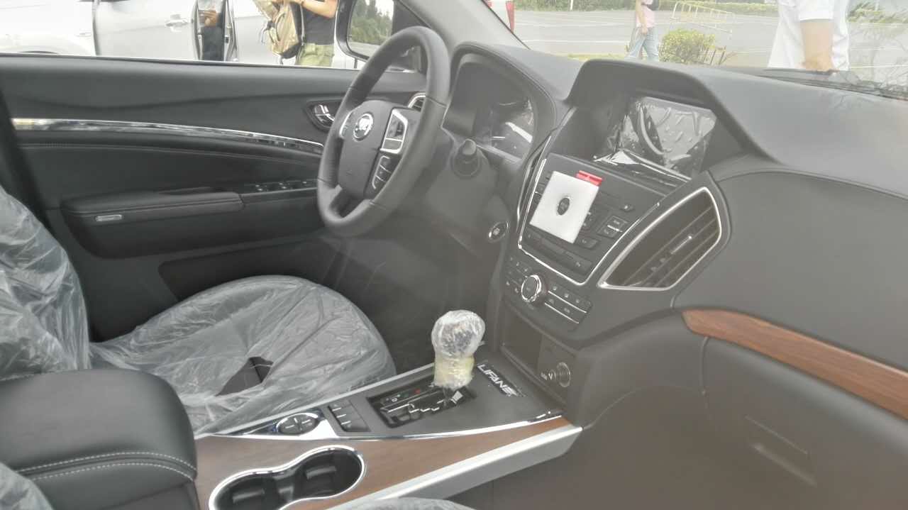 力帆全新SUV X80实车