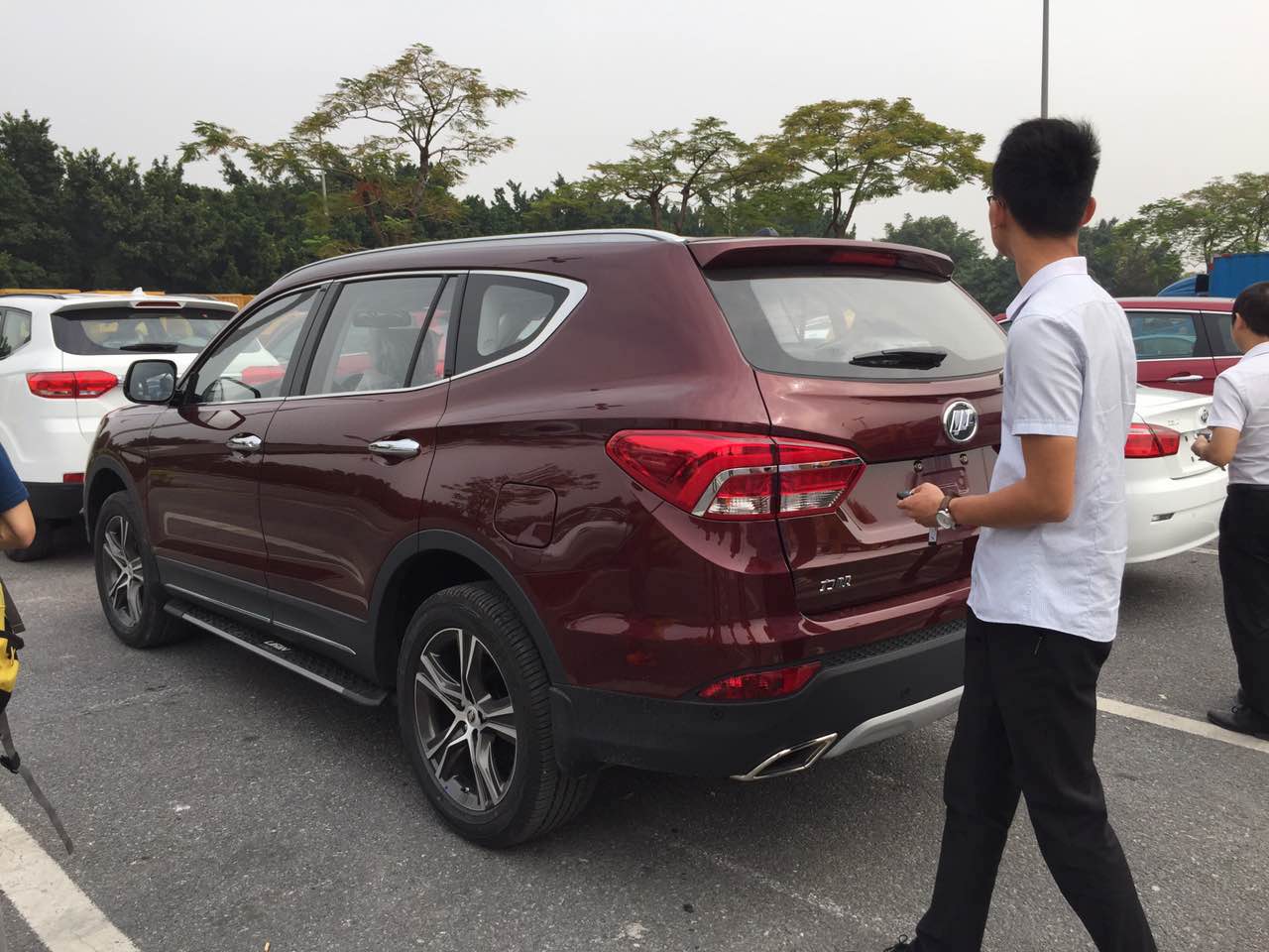 力帆全新SUV X80实车