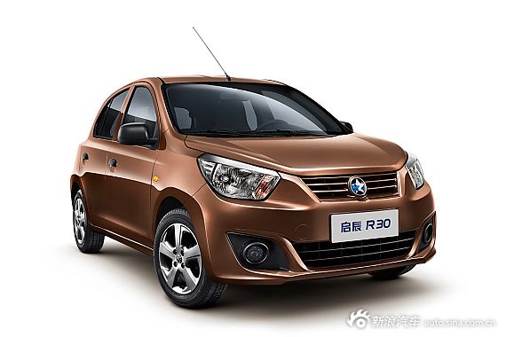 启辰R30内饰曝光 6月启动预售或4.5万起