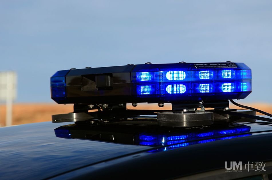 警灯与警笛的故事(9\/26)_车致_新浪网