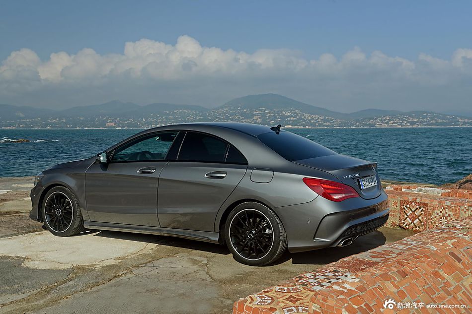 奔驰CLA200官方图_奔驰CLA官方图图片2482