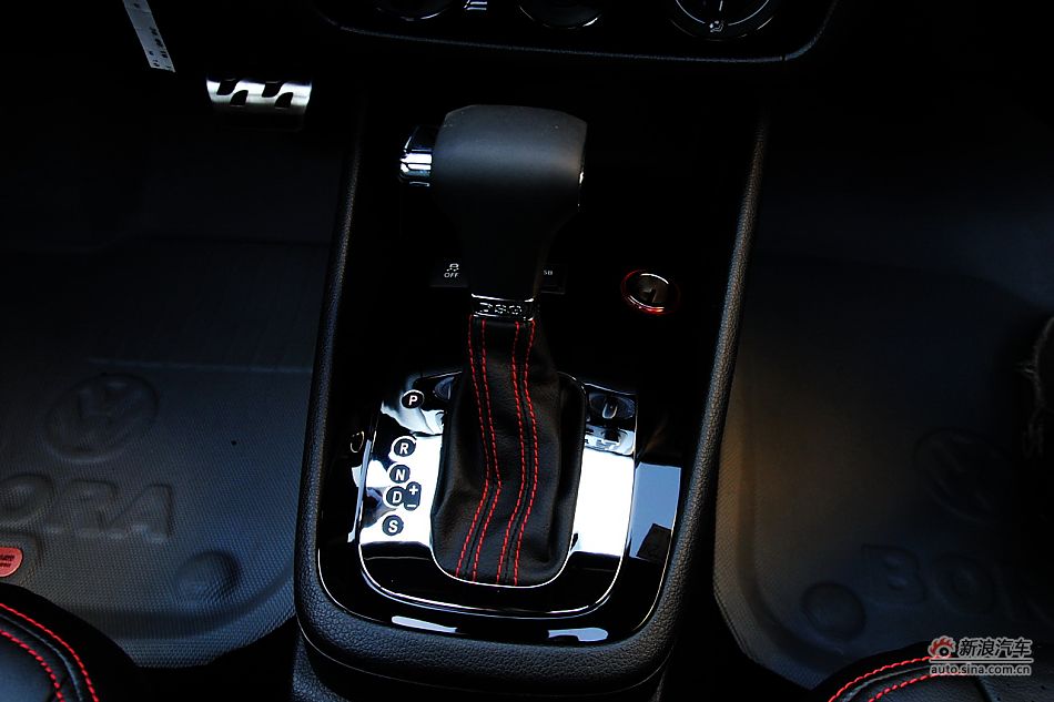 新宝来Sportline 1.4TSI自动挡内饰_宝来内饰功
