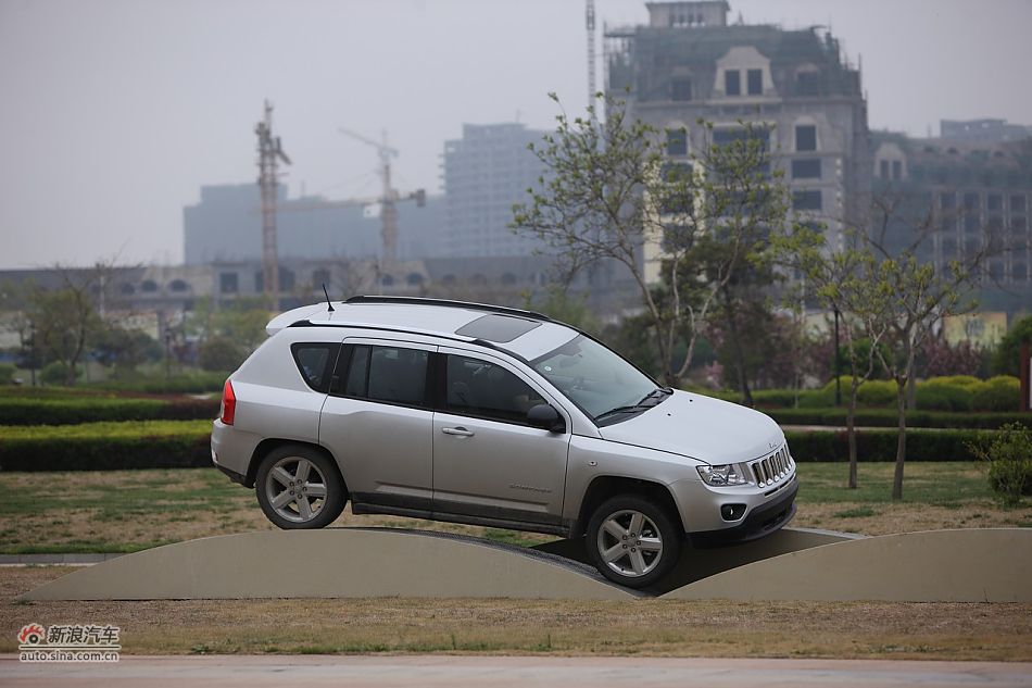 2011款Jeep指南者_指南者图片5770998_汽车