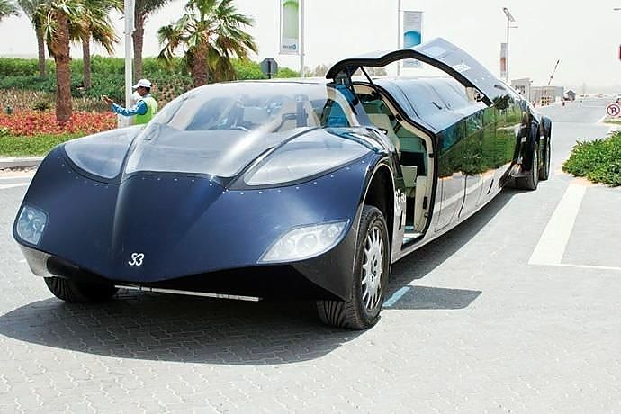 迪拜最壕公交车时速直逼高铁