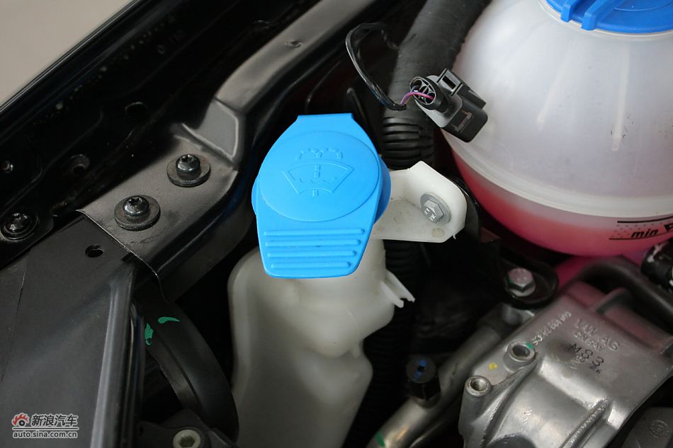 迈腾发动机_迈腾底盘图片_汽车图库