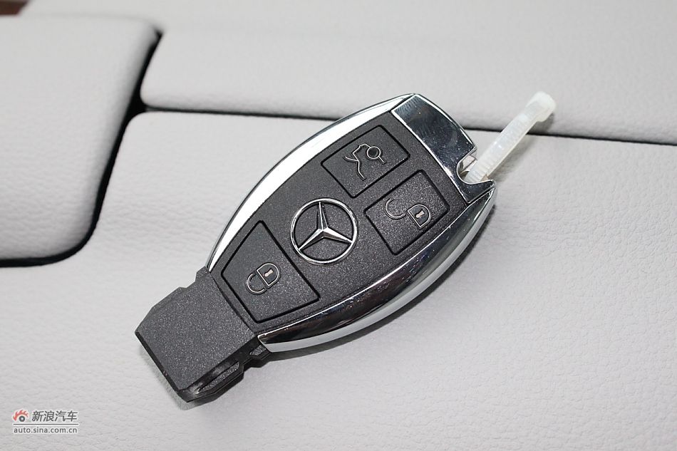 奔驰e300发动机型号图片