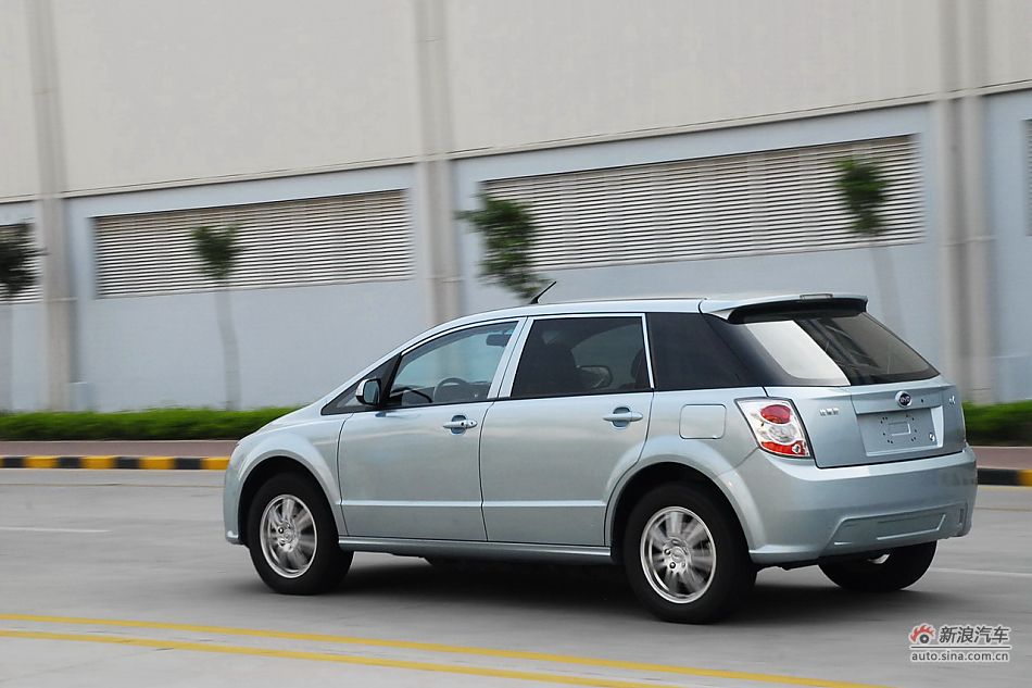 比亚迪E6纯电动车动态_比亚迪e6试车图片34