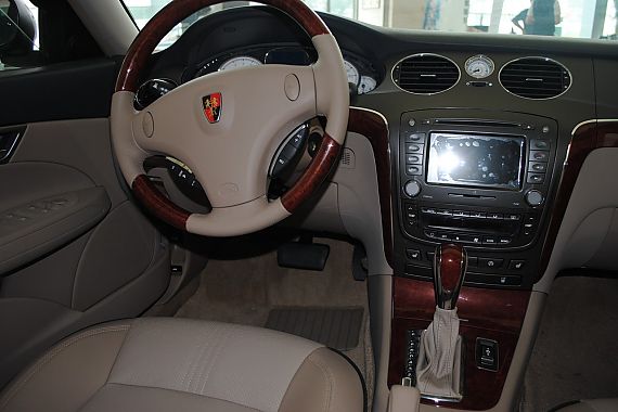 【荣威750 2009款 2.5L 750E NAVI贵雅版报价