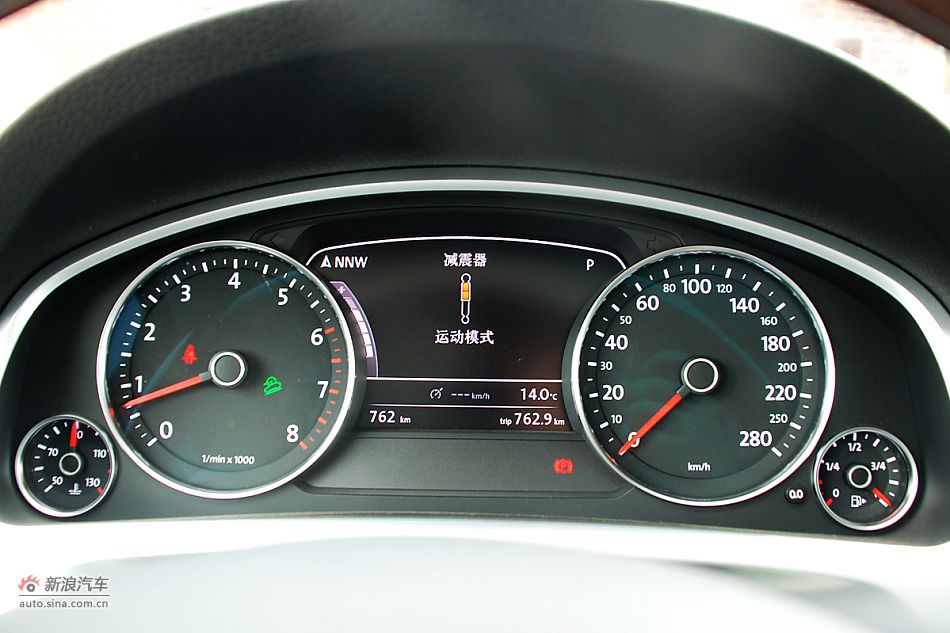 新途锐仪表盘_途锐内饰图片3481036_汽车图