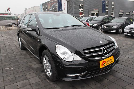 上海奔驰R级最高降20万 另送保险促销