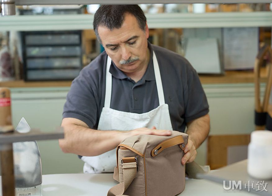 徕卡M9-P携手爱马仕推出纯手工限量套装_16