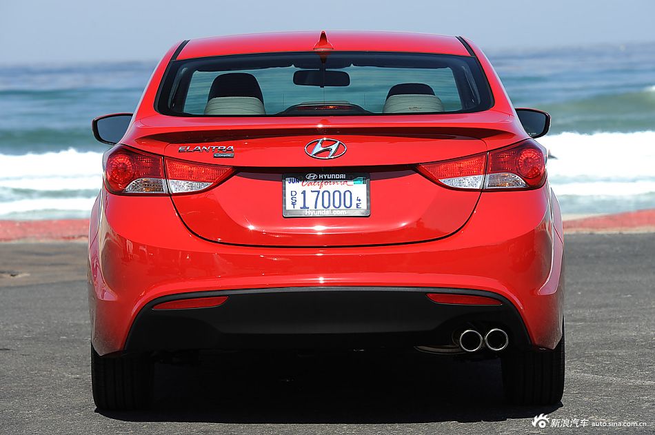 2013款现代伊兰特Coupe组图欣赏