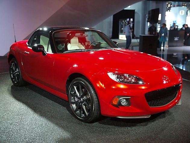 马自达MX-5 25周年纪念版32,205美金起售