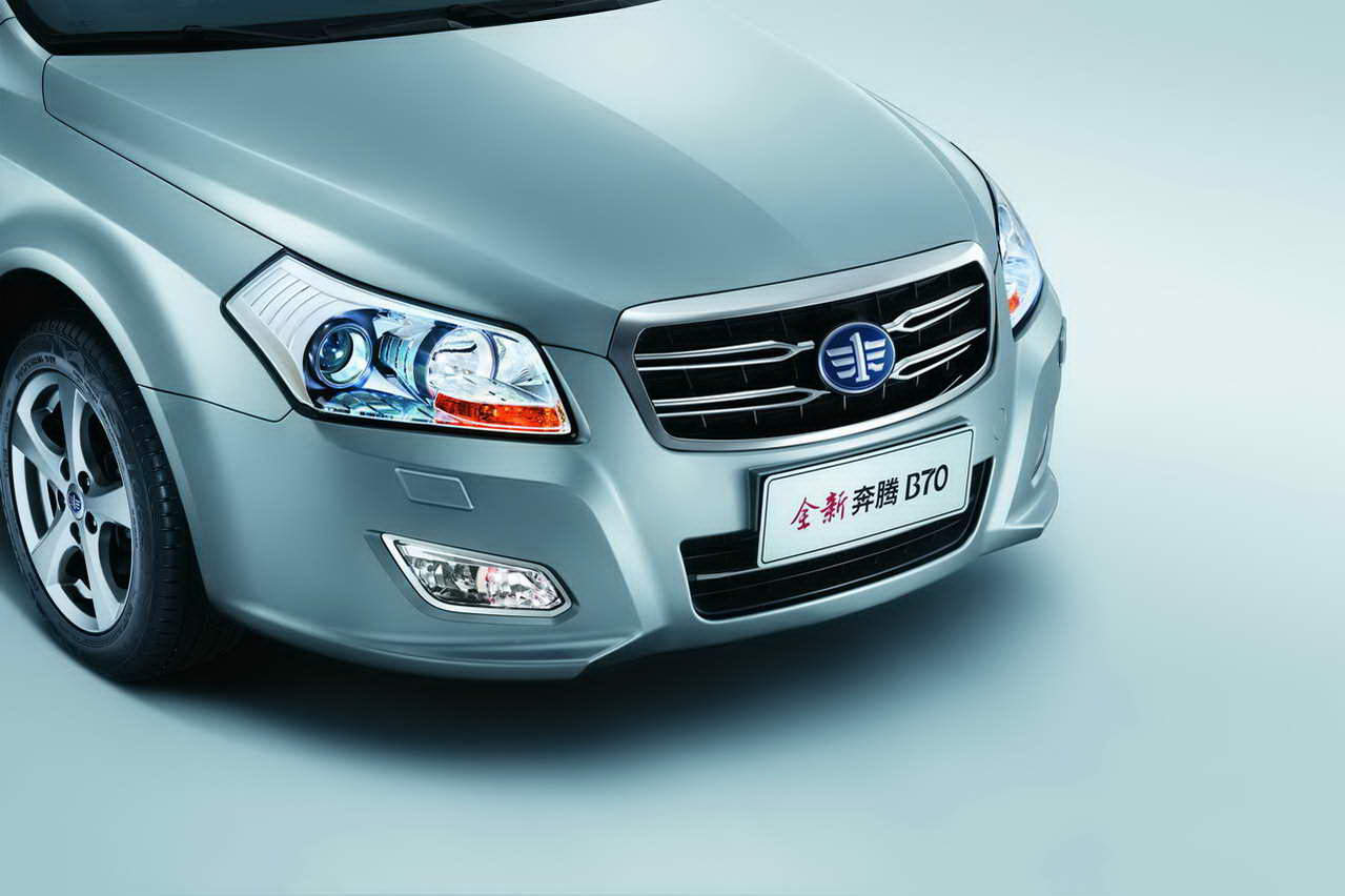 全新奔腾B70上市 售价11.98-14.18万元