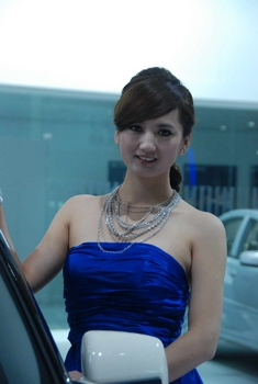 鄂尔多斯车展美女车模
