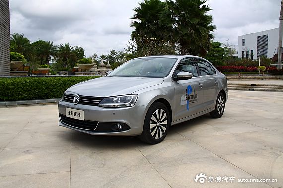 抢在拍牌前入手 15万元级热销家轿行情